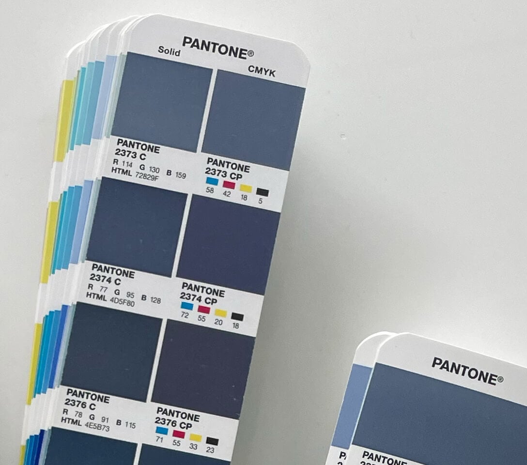 Detail Pantone vzorkovníka a CMYK hodnôt