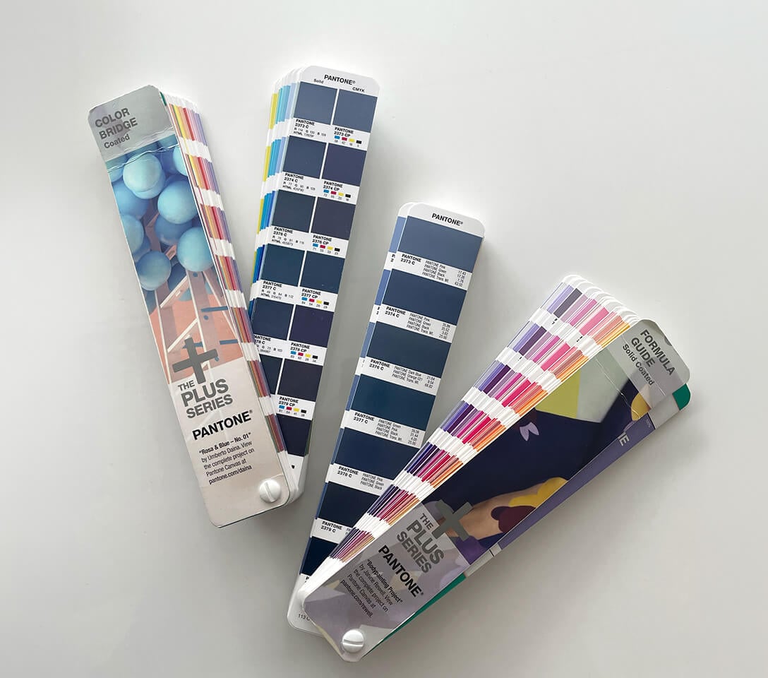 Pantonovníky coated a uncoated